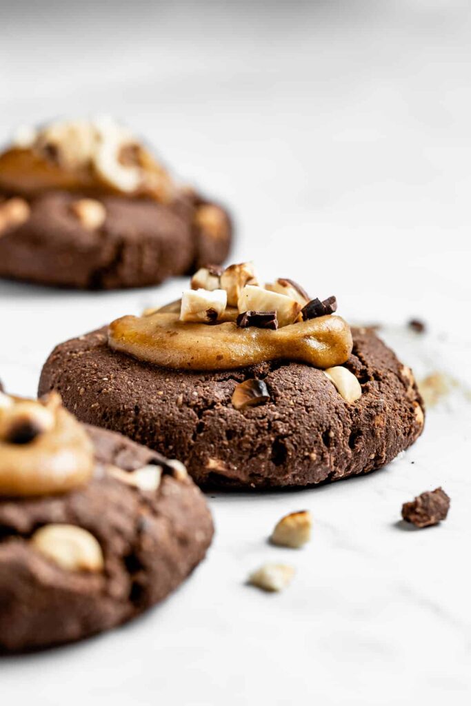 Vegan gluten-free & oil-free Salted Caramel Brownie Cookies - Early Brawd
