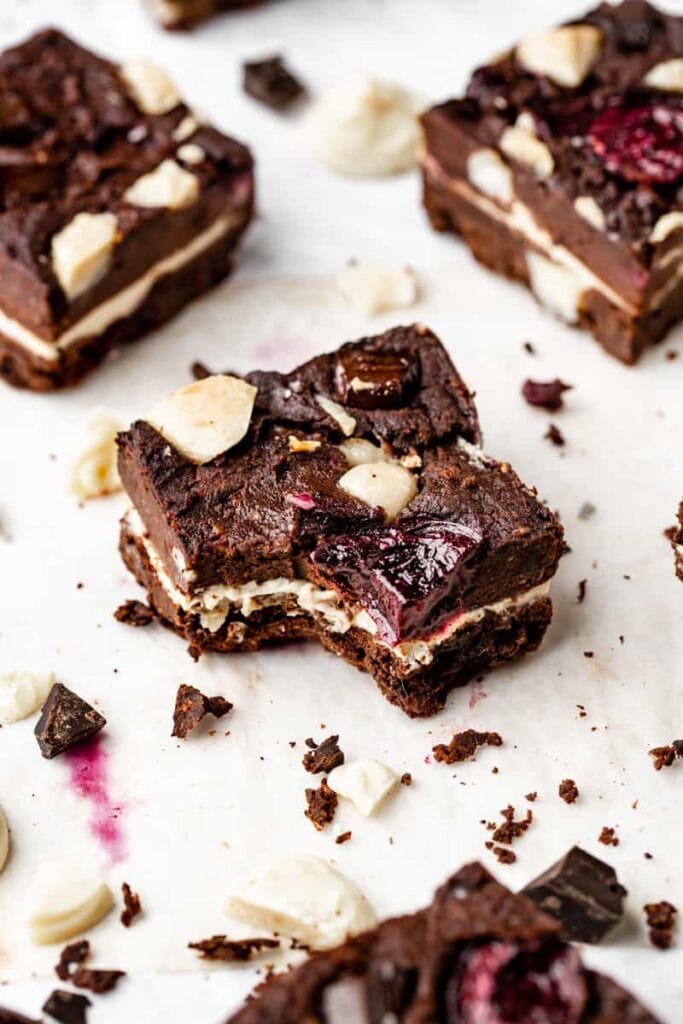 Black Forest Whoopie Pies ⋆ Biscuits to Brownies