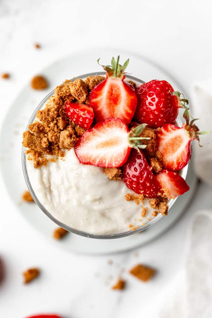 Strawberry Overnight Oats Recipe - Belle of the Kitchen